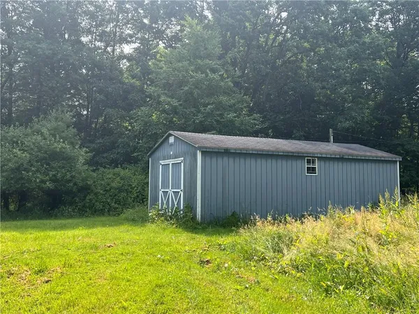 $329,000 | 2612 Canoe Ridge Road, Rossiter, PA 15772