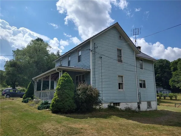 $329,000 | 2612 Canoe Ridge Road, Rossiter, PA 15772
