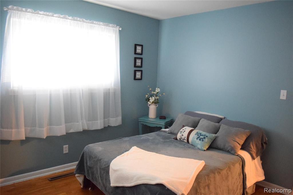 2826 Riegle Avenue Flint, MI 48506 - Photo 10 of 17