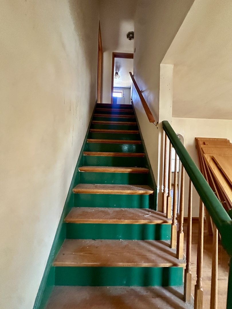 215 North Main Street Mount Prospect, IL 60056 - Photo 16 of 17 a view of entryway