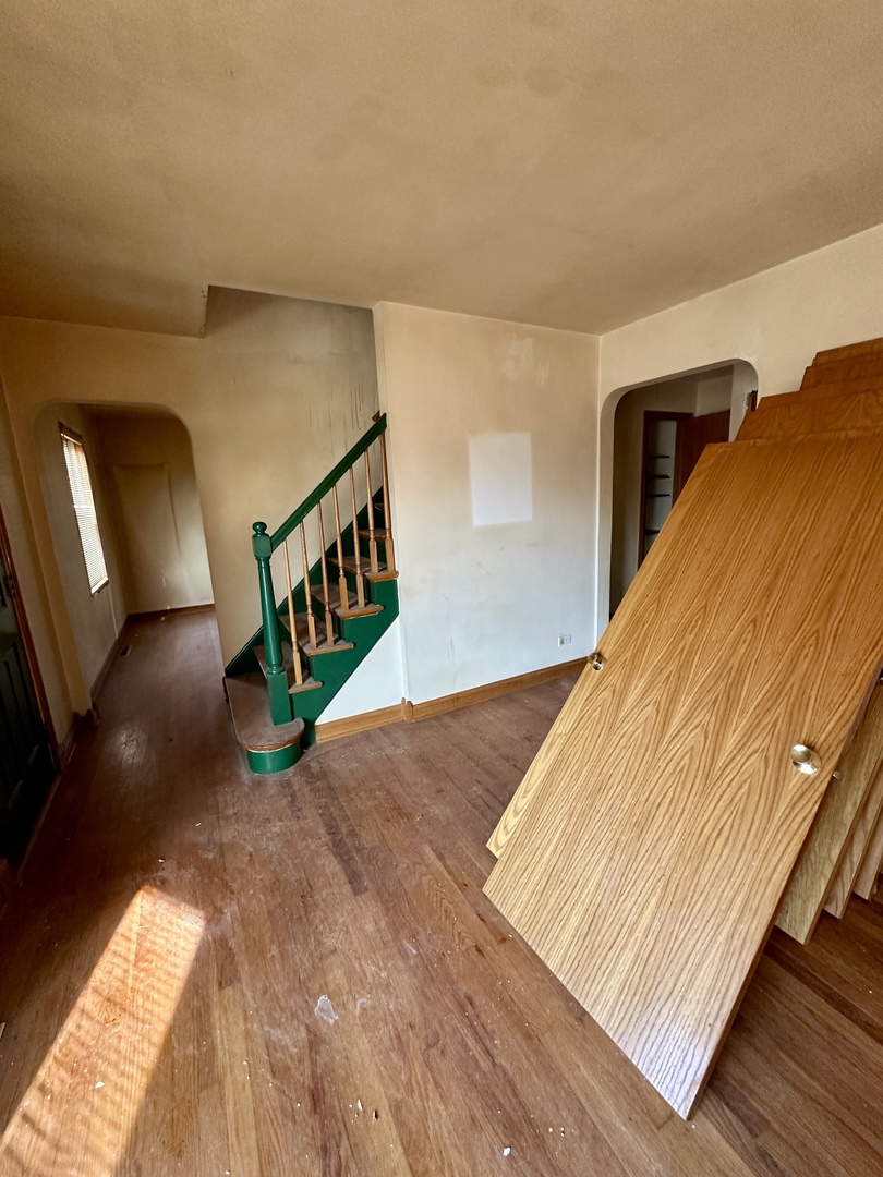 215 North Main Street Mount Prospect, IL 60056 - Photo 17 of 17 a view of an empty room and wooden floor