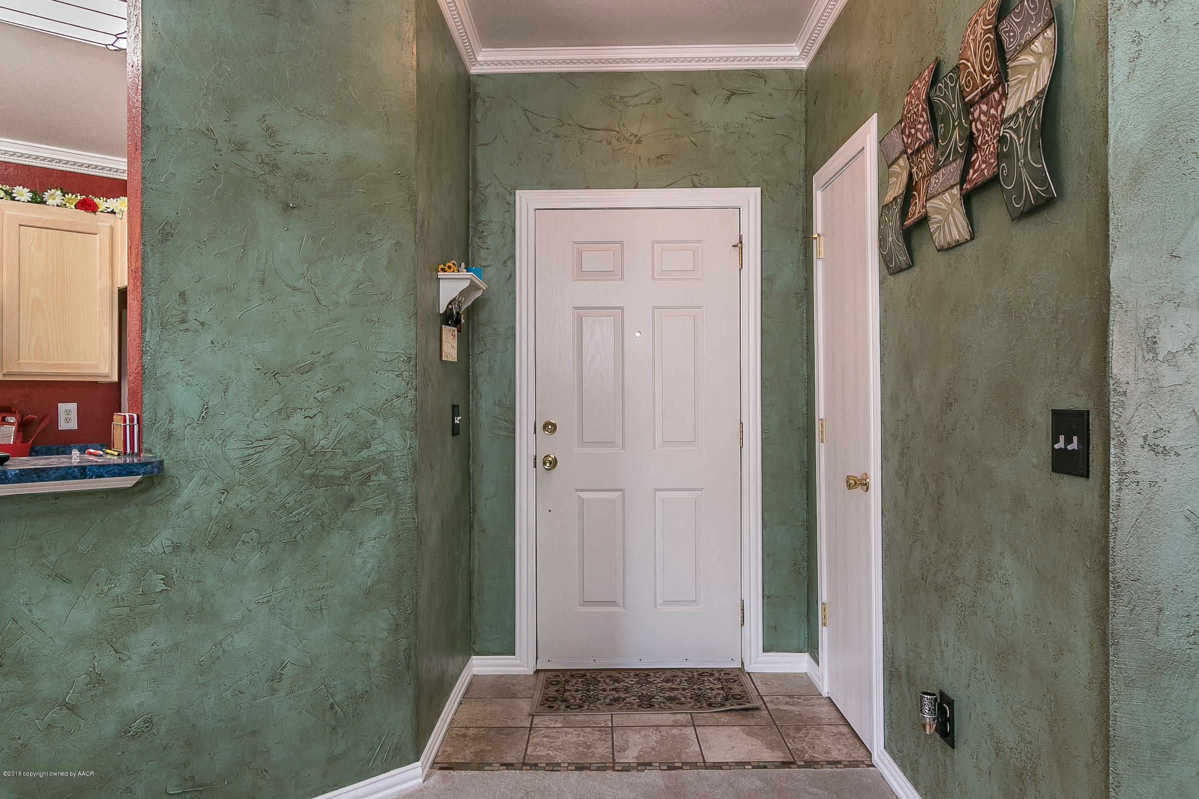 5102 Capulin Lane Amarillo, TX 79110 - Photo 3 of 20 Foyer
