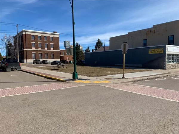 $10,000 | 172-184 2nd Avenue North, Park Falls, WI 54552