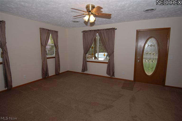 1352 Wheeler Road Zanesville, OH 43701 - Photo 3 of 13