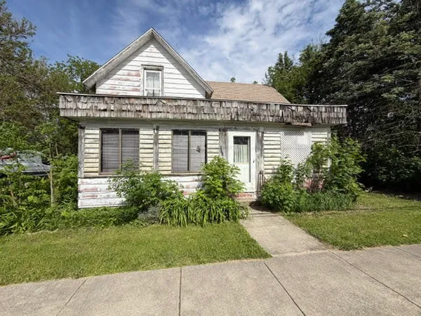$80,000 | 413 South Range Street, Wolcott, IN 47995