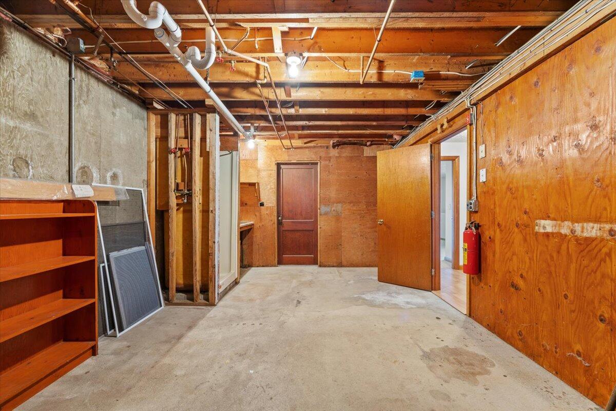 4 Debbie Avenue Biddeford, ME 04005 - Photo 22 of 32 Storage