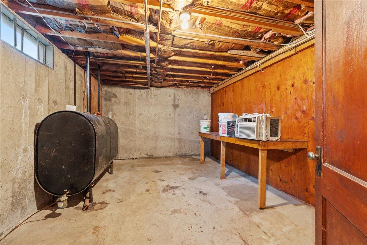 4 Debbie Avenue Biddeford, ME 04005 - Photo 23 of 32 Storage