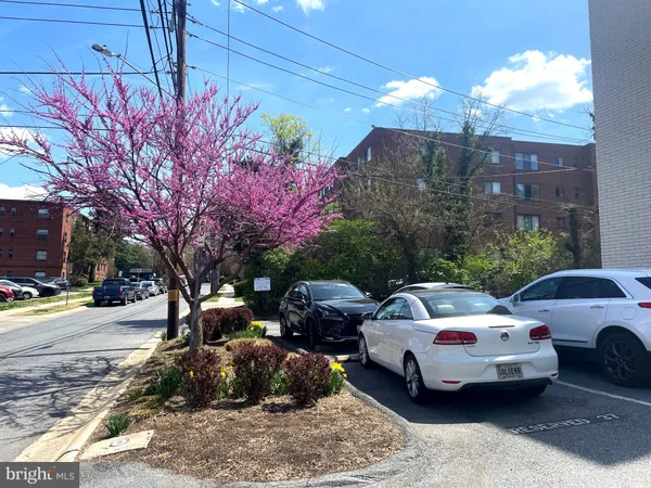 $350,000 | 4800 Chevy Chase Drive, Unit 508, Chevy Chase, MD 20815