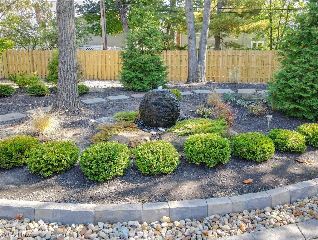 1881 Winchester Road Cleveland, OH 44124 - Photo 25 of 27 View of yard