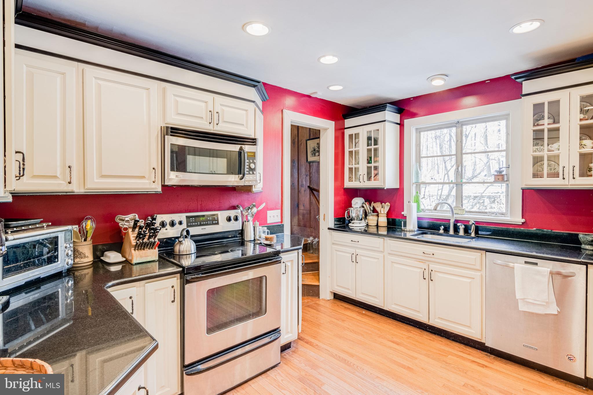 2403 Hillhouse Road Baltimore, MD 21207 - Photo 16 of 51 Gallery Image 16