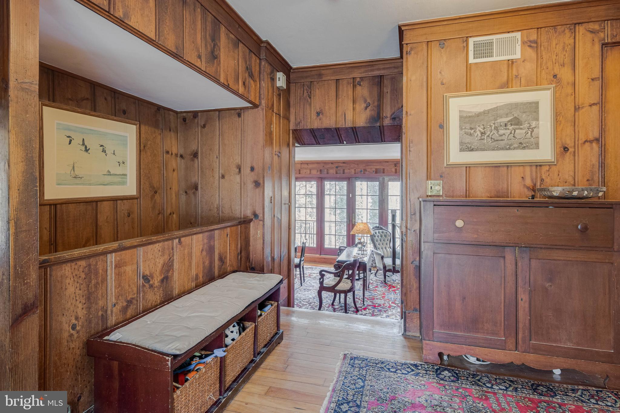 FOYER ENTRYWAY