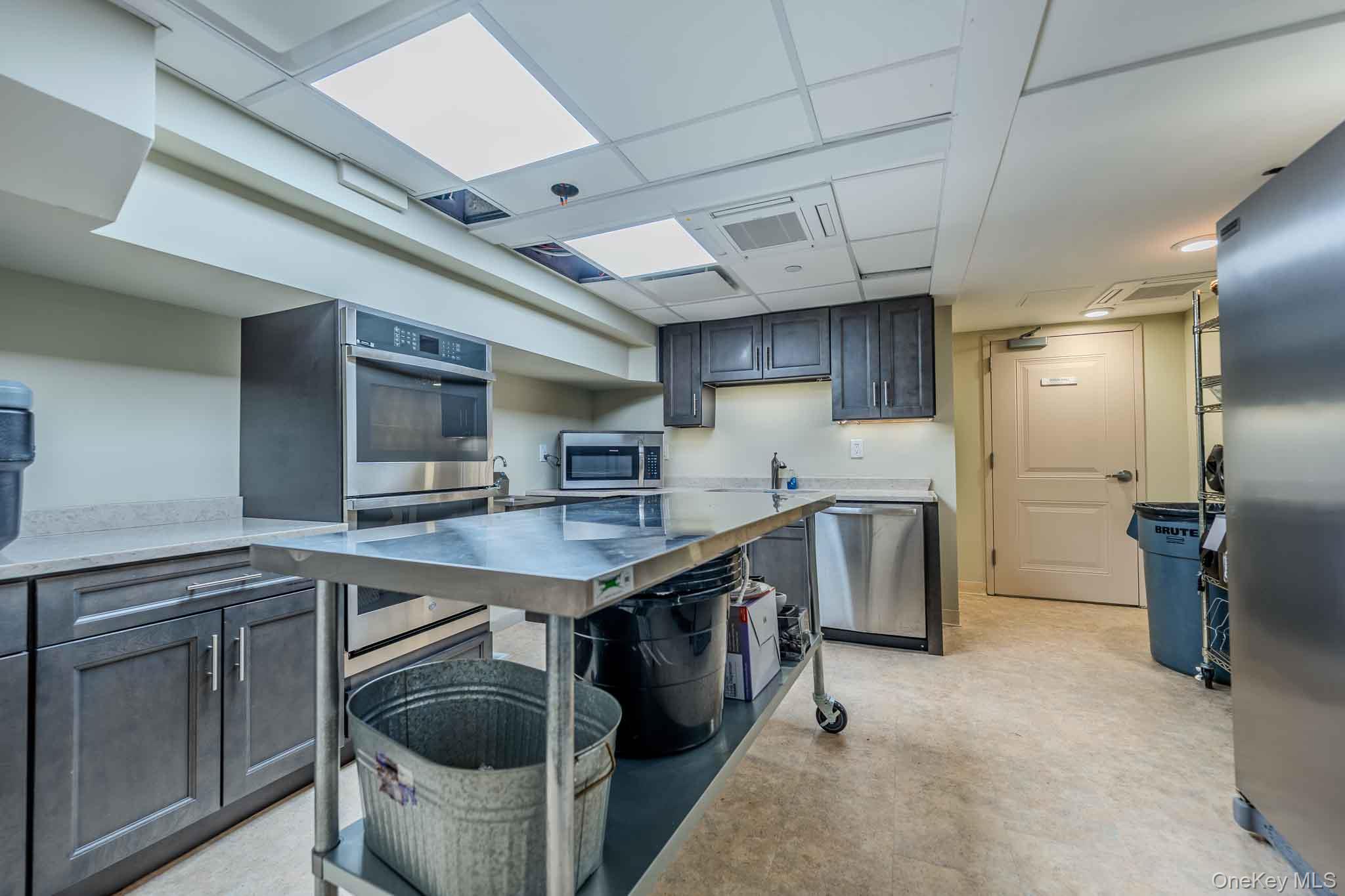 2 Richmond Road, Unit 3R Lido Beach, NY 11561 - Photo 23 of 30