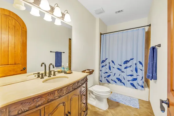 $799,999 | 409 Cielo Circle, Marble Falls, TX 78654