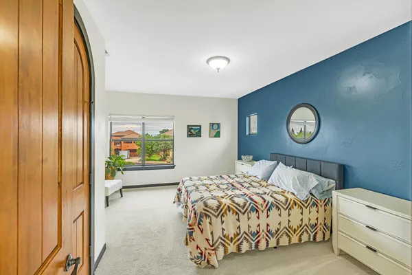 $799,999 | 409 Cielo Circle, Marble Falls, TX 78654