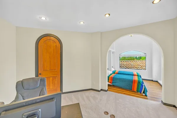 $799,999 | 409 Cielo Circle, Marble Falls, TX 78654