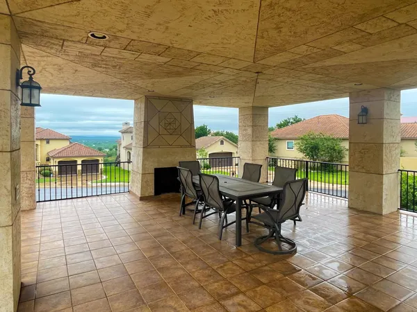 $799,999 | 409 Cielo Circle, Marble Falls, TX 78654