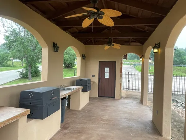 $799,999 | 409 Cielo Circle, Marble Falls, TX 78654