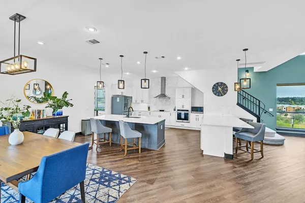 $799,999 | 409 Cielo Circle, Marble Falls, TX 78654