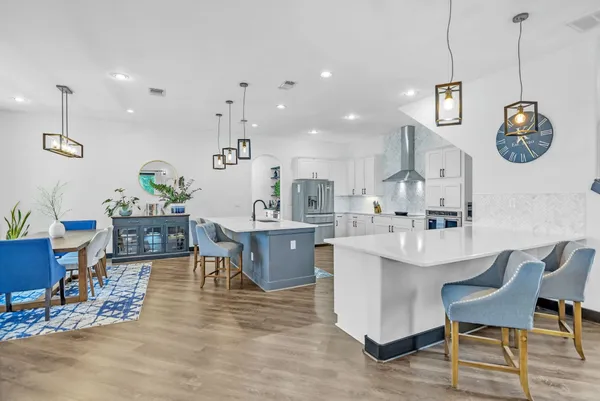 $799,999 | 409 Cielo Circle, Marble Falls, TX 78654