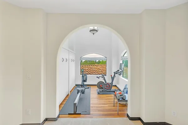 $799,999 | 409 Cielo Circle, Marble Falls, TX 78654