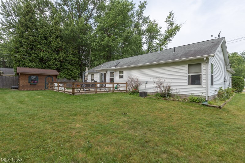 1891 Green Road Madison, OH 44057 - Photo 18 of 24 Gallery Image 18