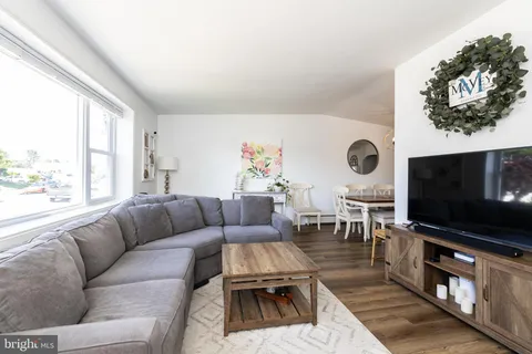 $385,000 | 579 Wartman Street, Philadelphia, PA 19128