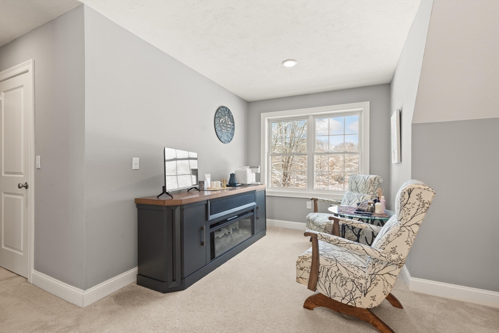 36 Gilchrest Street Lunenburg, MA 01462 - Photo 15 of 37