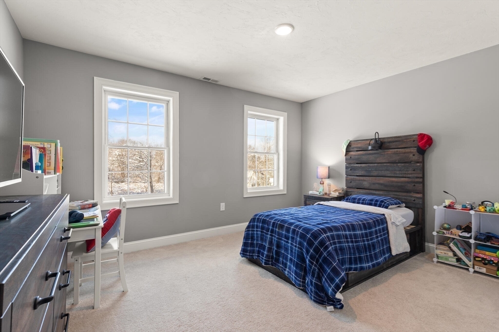 36 Gilchrest Street Lunenburg, MA 01462 - Photo 17 of 37
