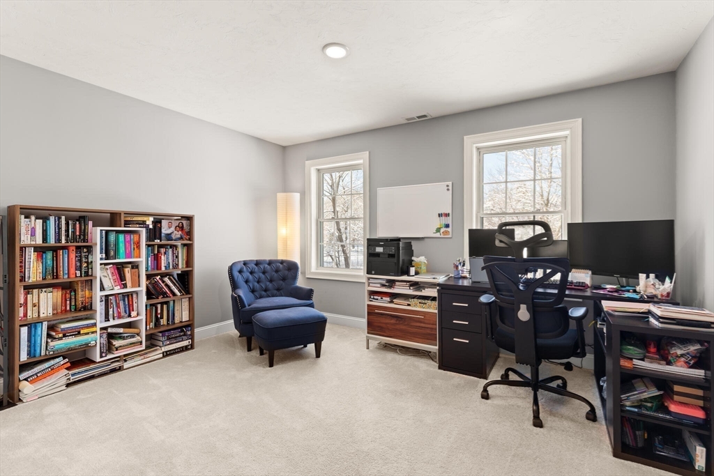 36 Gilchrest Street Lunenburg, MA 01462 - Photo 19 of 37