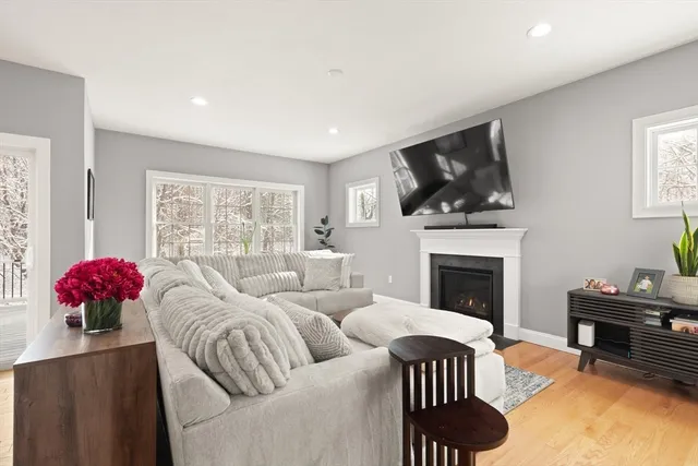 $935,000 | 36 Gilchrest Street, Lunenburg, MA 01462