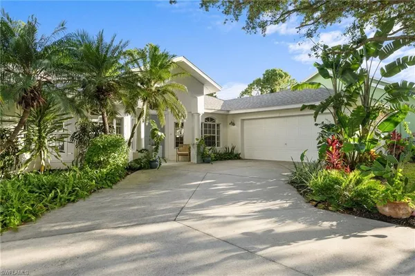 $779,000 | 20 Heritage Way, Naples, FL 34110
