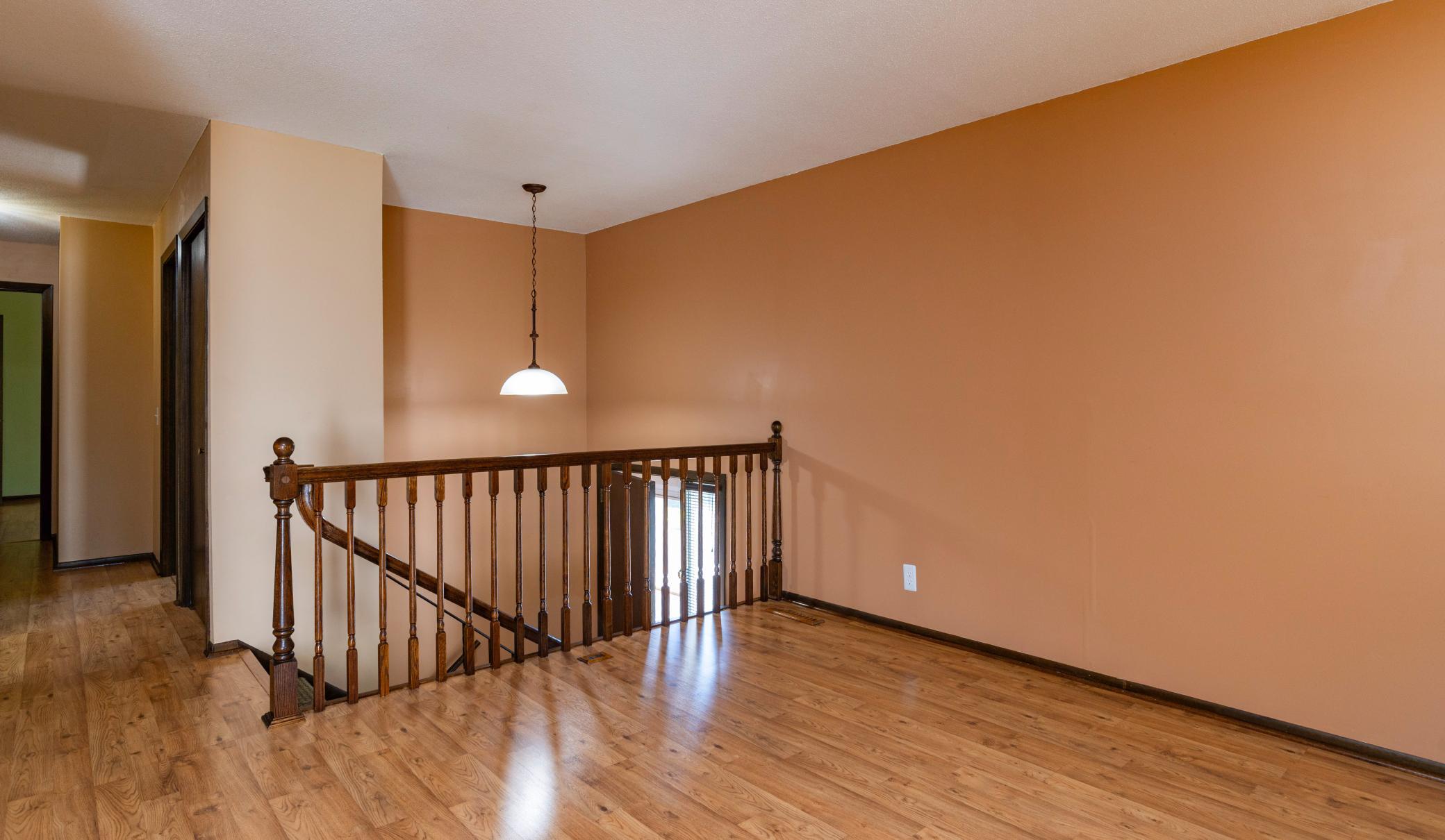 10520 Decatur Avenue South Bloomington, MN 55438 - Photo 3 of 25 Gallery Image 3