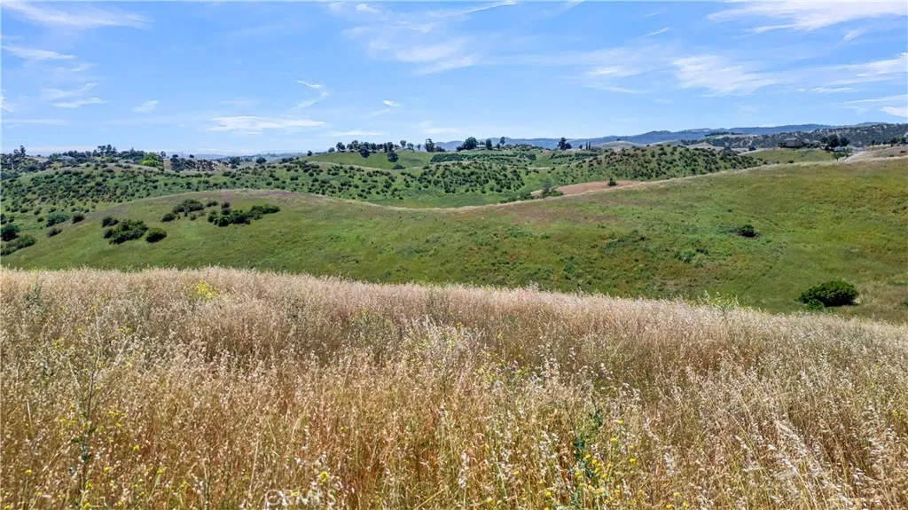 0 Crest View Paso Robles, CA 93446 - Photo 11 of 12 a view of a lake with a city