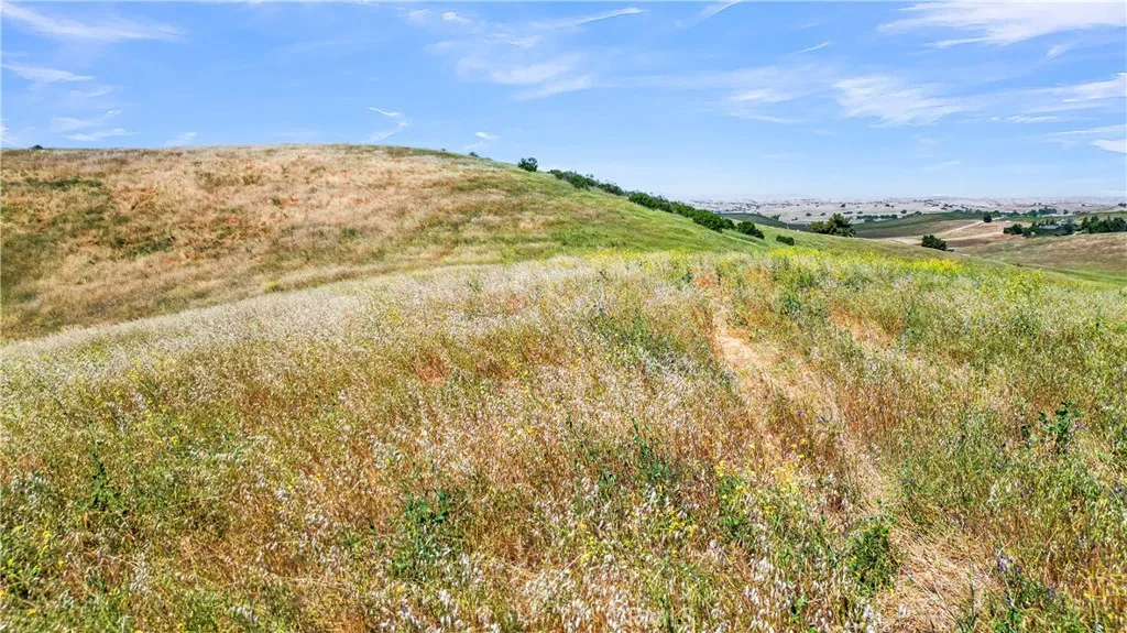0 Crest View Paso Robles, CA 93446 - Photo 4 of 12 a view of an ocean and beach