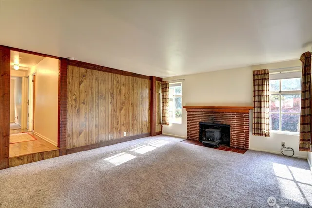 a very nice looking room with a window