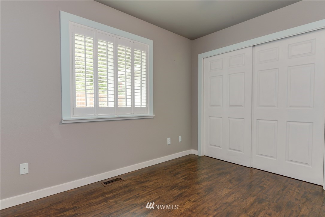 18618 Albany Street Southwest Rochester, WA 98579 - Photo 21 of 36