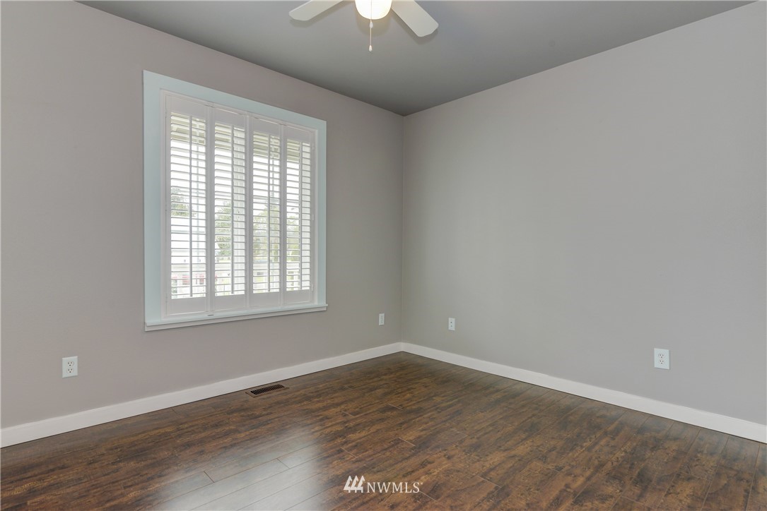 18618 Albany Street Southwest Rochester, WA 98579 - Photo 22 of 36