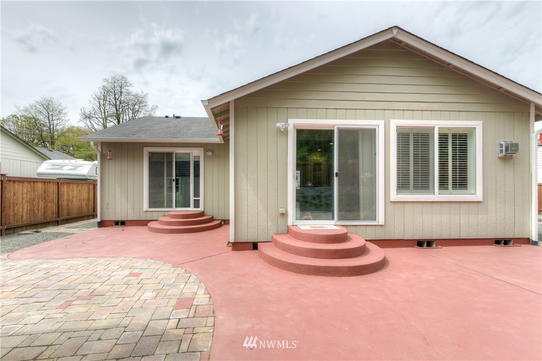 18618 Albany Street Southwest Rochester, WA 98579 - Photo 27 of 36