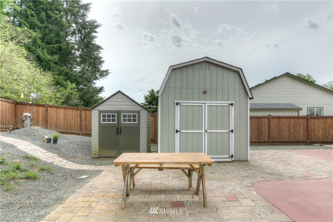 18618 Albany Street Southwest Rochester, WA 98579 - Photo 32 of 36