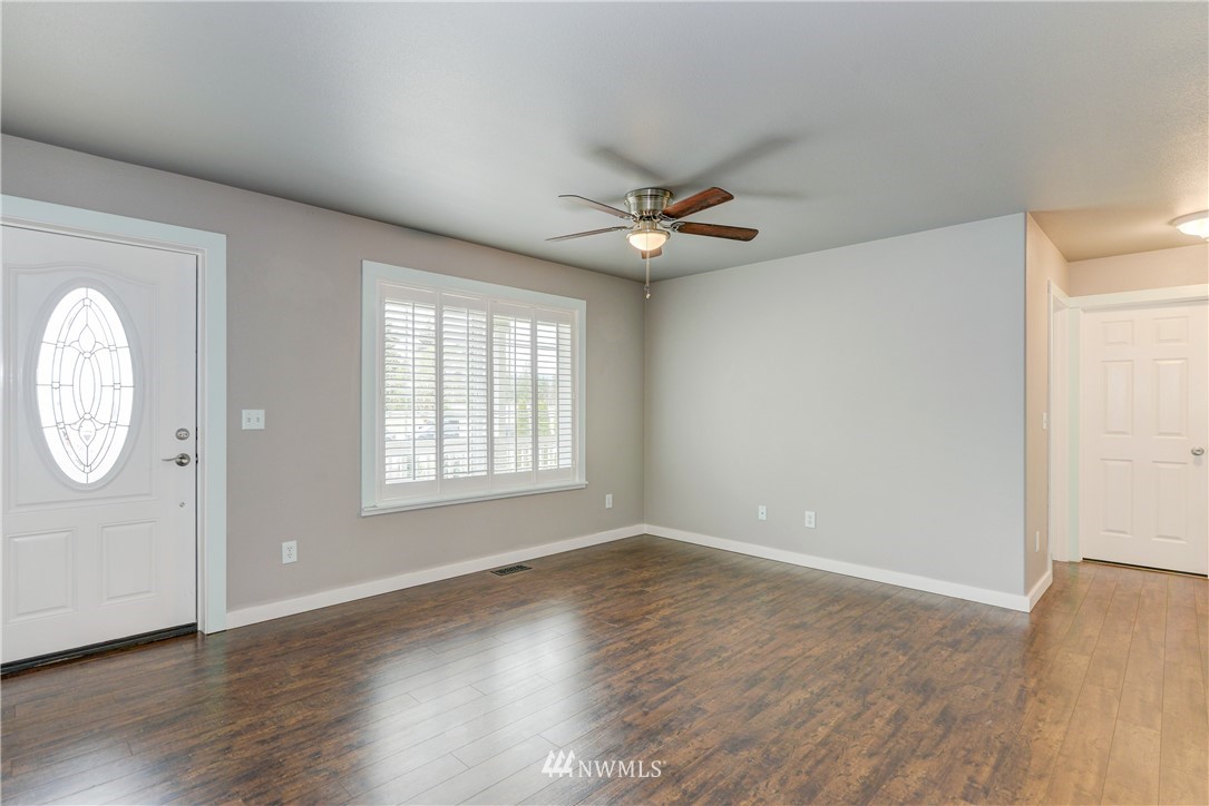 18618 Albany Street Southwest Rochester, WA 98579 - Photo 6 of 36