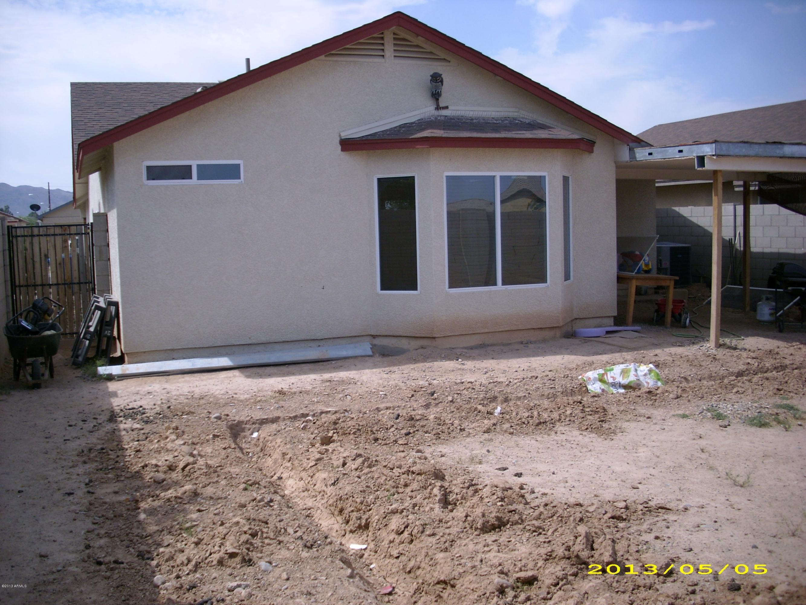 2734 West Pecan Road Phoenix, AZ 85041 - Photo 9 of 12 2734 w pecan 85041 012