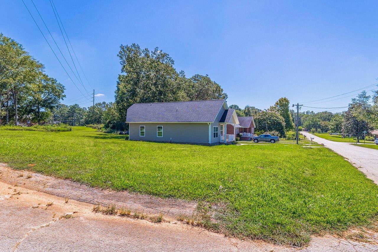 417 Fairview Road Laurens, SC 29360 - Photo 24 of 27