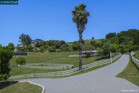 $3,299,000 | 370 Castello Road, Lafayette, CA 94549