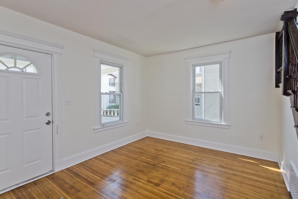 18 Greenacre Square Springfield, MA 01105 - Photo 16 of 35