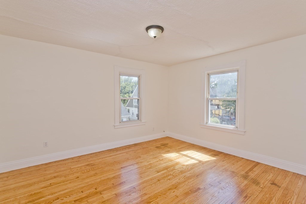 18 Greenacre Square Springfield, MA 01105 - Photo 24 of 35