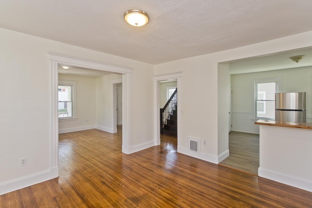 18 Greenacre Square Springfield, MA 01105 - Photo 9 of 35