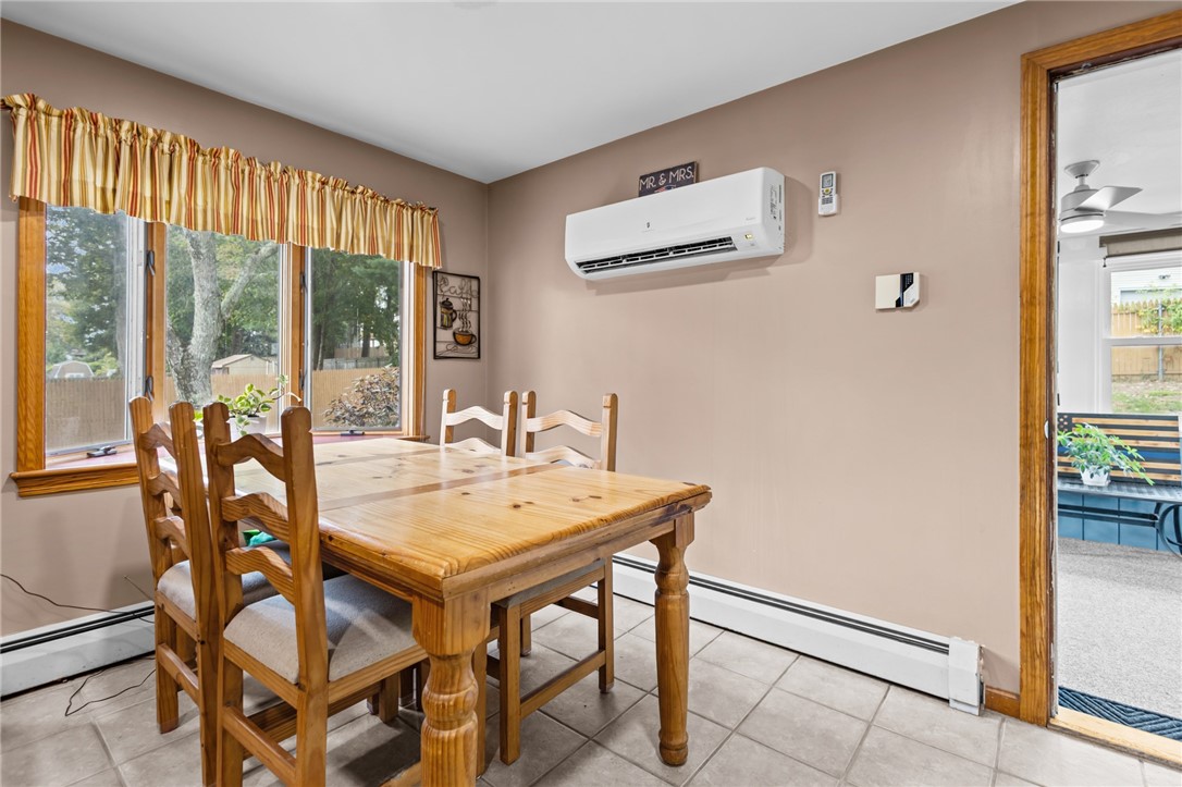 2 Fairview Drive Smithfield, RI 02828 - Photo 13 of 41 Dining area
