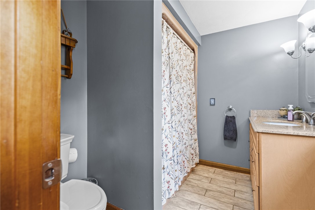 2 Fairview Drive Smithfield, RI 02828 - Photo 25 of 41 Bathroom