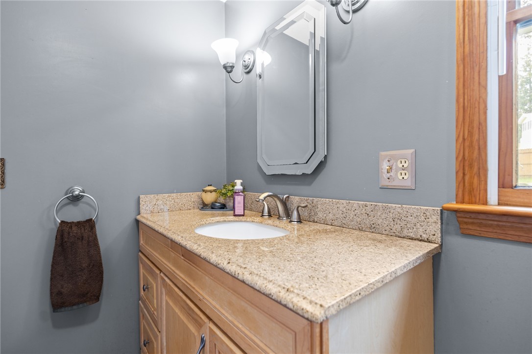 2 Fairview Drive Smithfield, RI 02828 - Photo 26 of 41 Bathroom