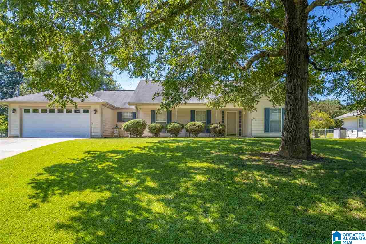 702 Timber Way Weaver, AL 36277 - Photo 2 of 28